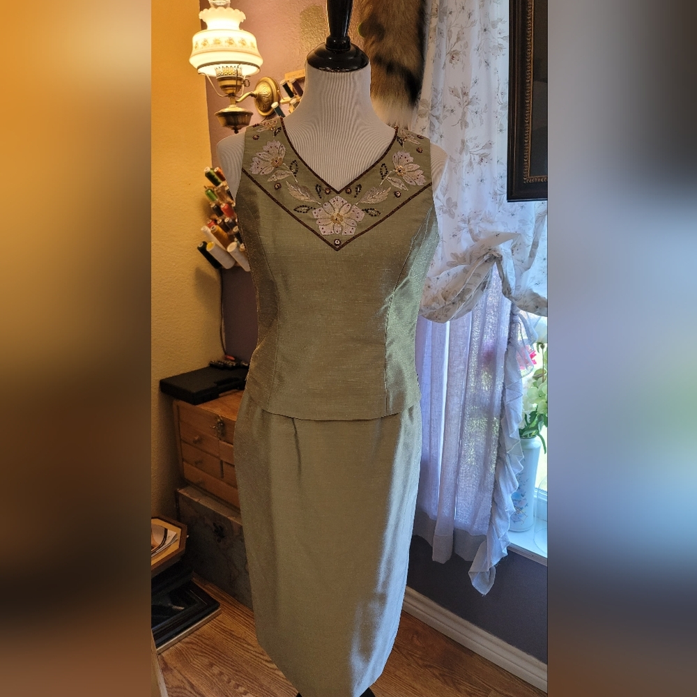Kasper Olive Embroidered Skirt Set